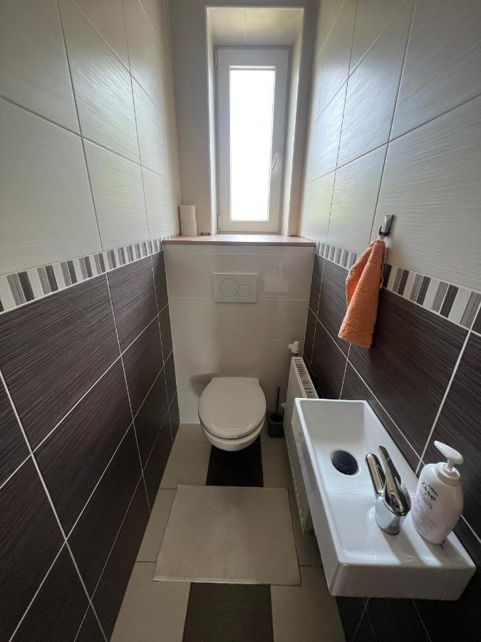 Elegantny Byt V Srdci Mesta Trenčín Buitenkant foto